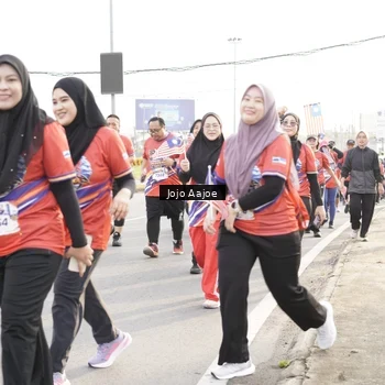 Runner Photo 6030873