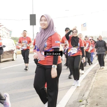 Runner Photo 6030874