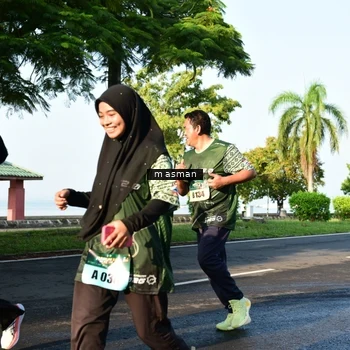Runner Photo 6030878