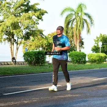 Runner Photo 6030893