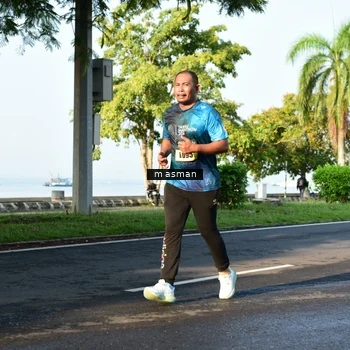 Runner Photo 6030895