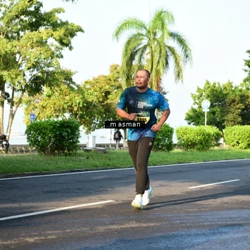 Runner Photo 6030897
