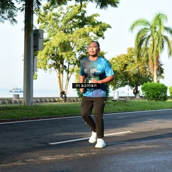 Runner Photo 6030899