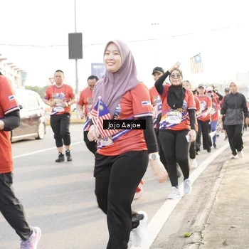 Runner Photo 6030902