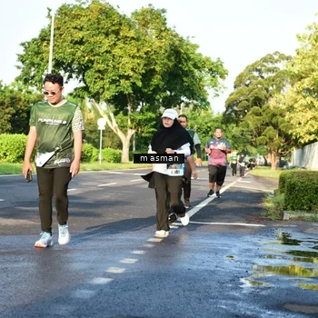 Runner Photo 6030912