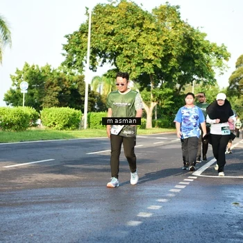 Runner Photo 6030916