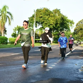 Runner Photo 6030917