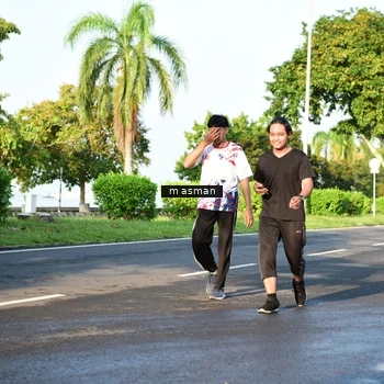 Runner Photo 6030993