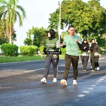 Runner Photo 6031002