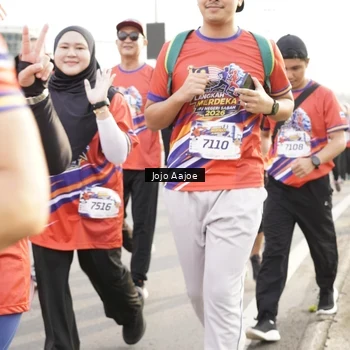 Runner Photo 6031048