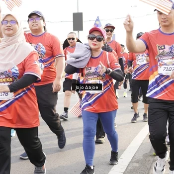 Runner Photo 6031050