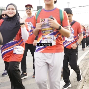 Runner Photo 6031060