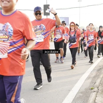 Runner Photo 6031067