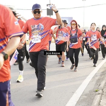 Runner Photo 6031071