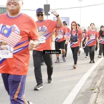 Runner Photo 6031076