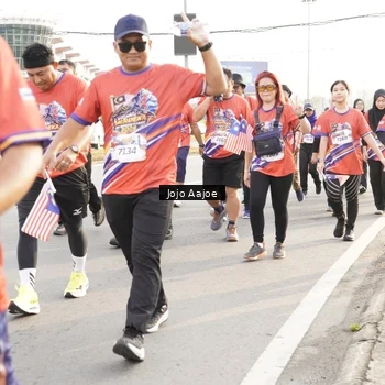 Runner Photo 6031079