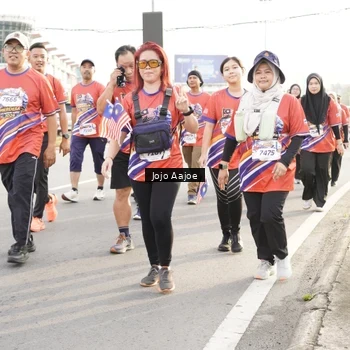 Runner Photo 6031089