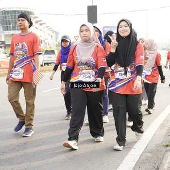 Runner Photo 6031104