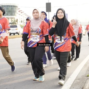 Runner Photo 6031105