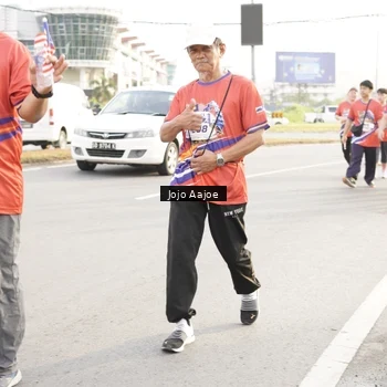 Runner Photo 6031135