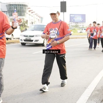 Runner Photo 6031142