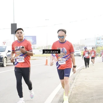 Runner Photo 6031249