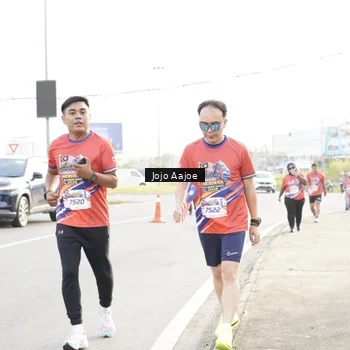 Runner Photo 6031250