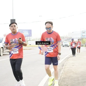 Runner Photo 6031253