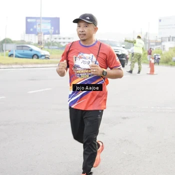 Runner Photo 6031342