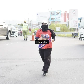 Runner Photo 6031344