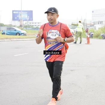 Runner Photo 6031346