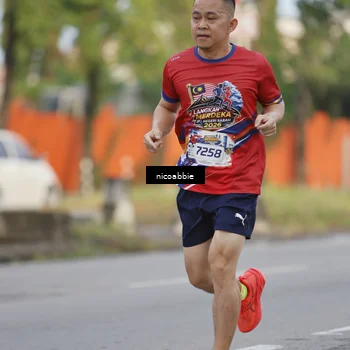 Runner Photo 6031422