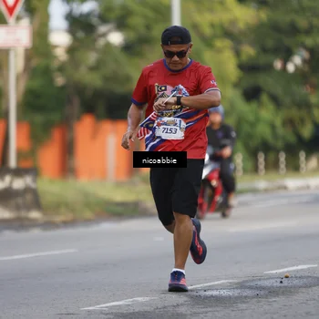 Runner Photo 6031442