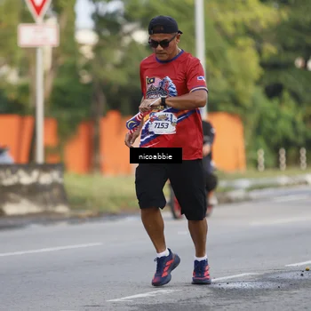 Runner Photo 6031444