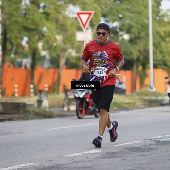 Runner Photo 6031448