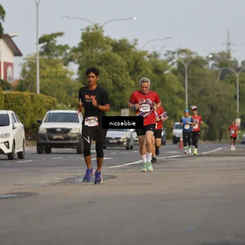 Runner Photo 6031456