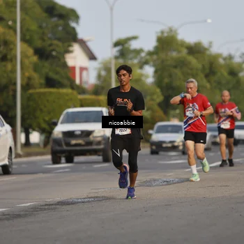 Runner Photo 6031472