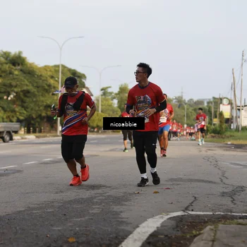 Runner Photo 6031619