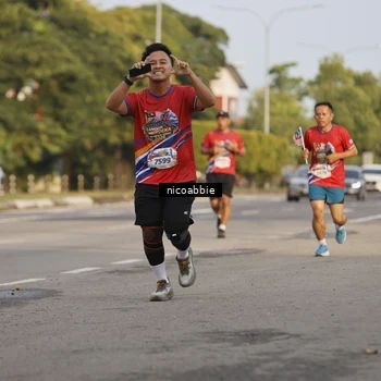Runner Photo 6031714
