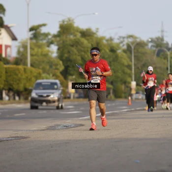 Runner Photo 6031772