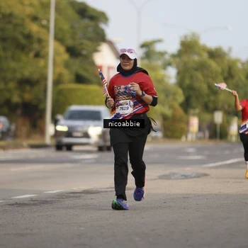 Runner Photo 6031800