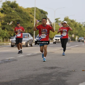 Runner Photo 6031874