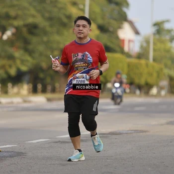 Runner Photo 6031912