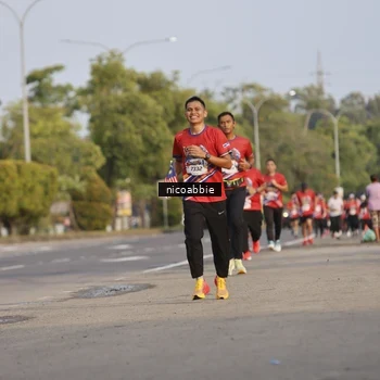 Runner Photo 6031973