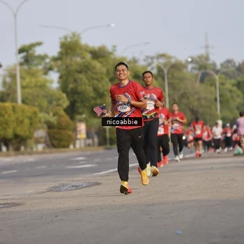 Runner Photo 6031981