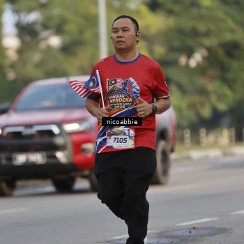 Runner Photo 6032003
