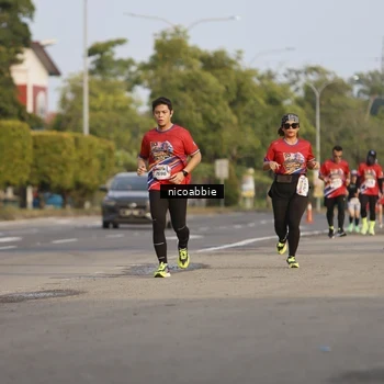 Runner Photo 6032010