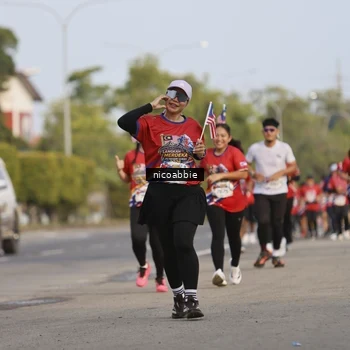 Runner Photo 6032036