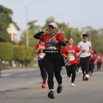 Runner Photo 6032042