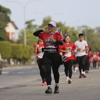 Runner Photo 6032047